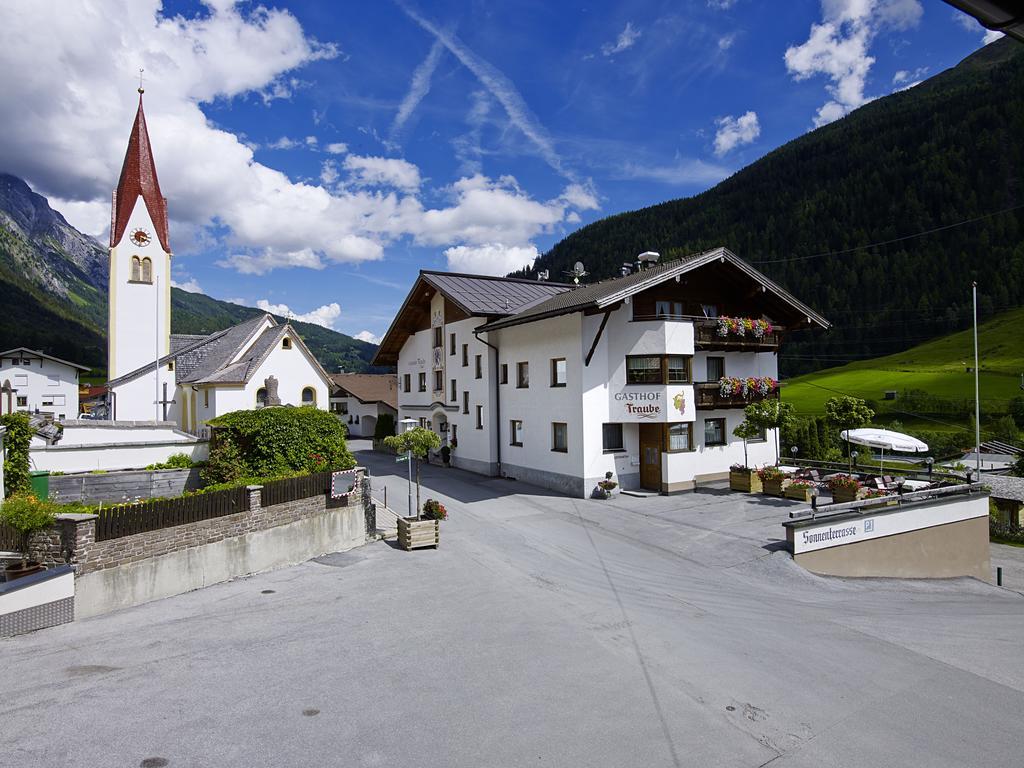 Hotel Traube Pettneu am Arlberg Bagian luar foto