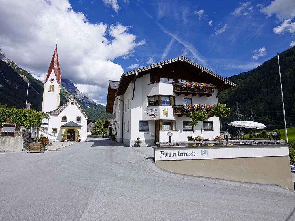 Hotel Traube Pettneu am Arlberg Bagian luar foto