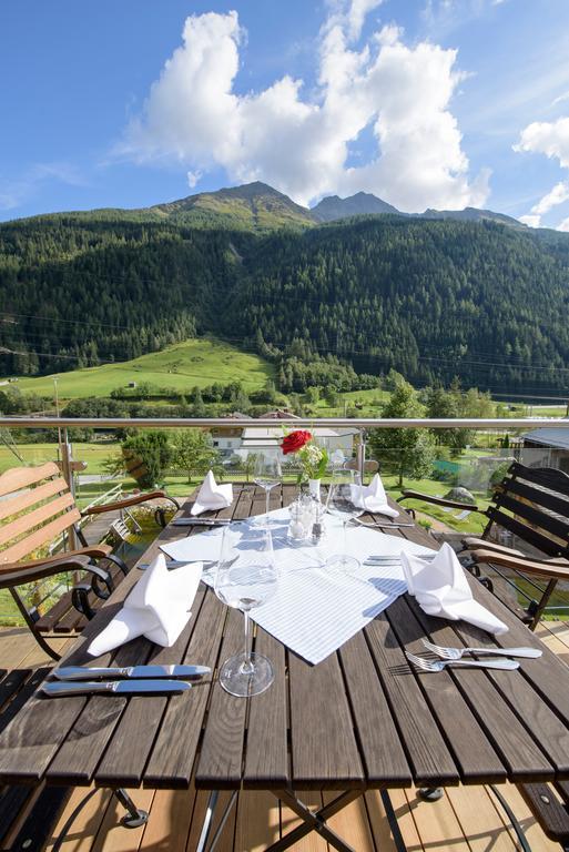 Hotel Traube Pettneu am Arlberg Bagian luar foto