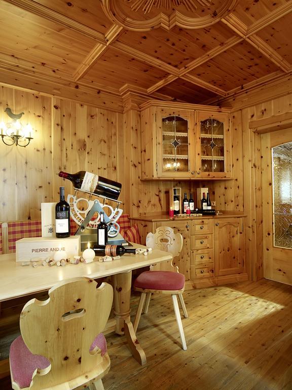 Hotel Traube Pettneu am Arlberg Bagian luar foto