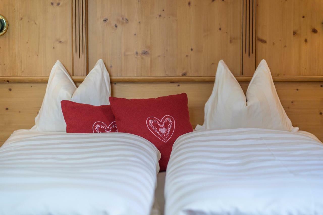 Hotel Traube Pettneu am Arlberg Bagian luar foto