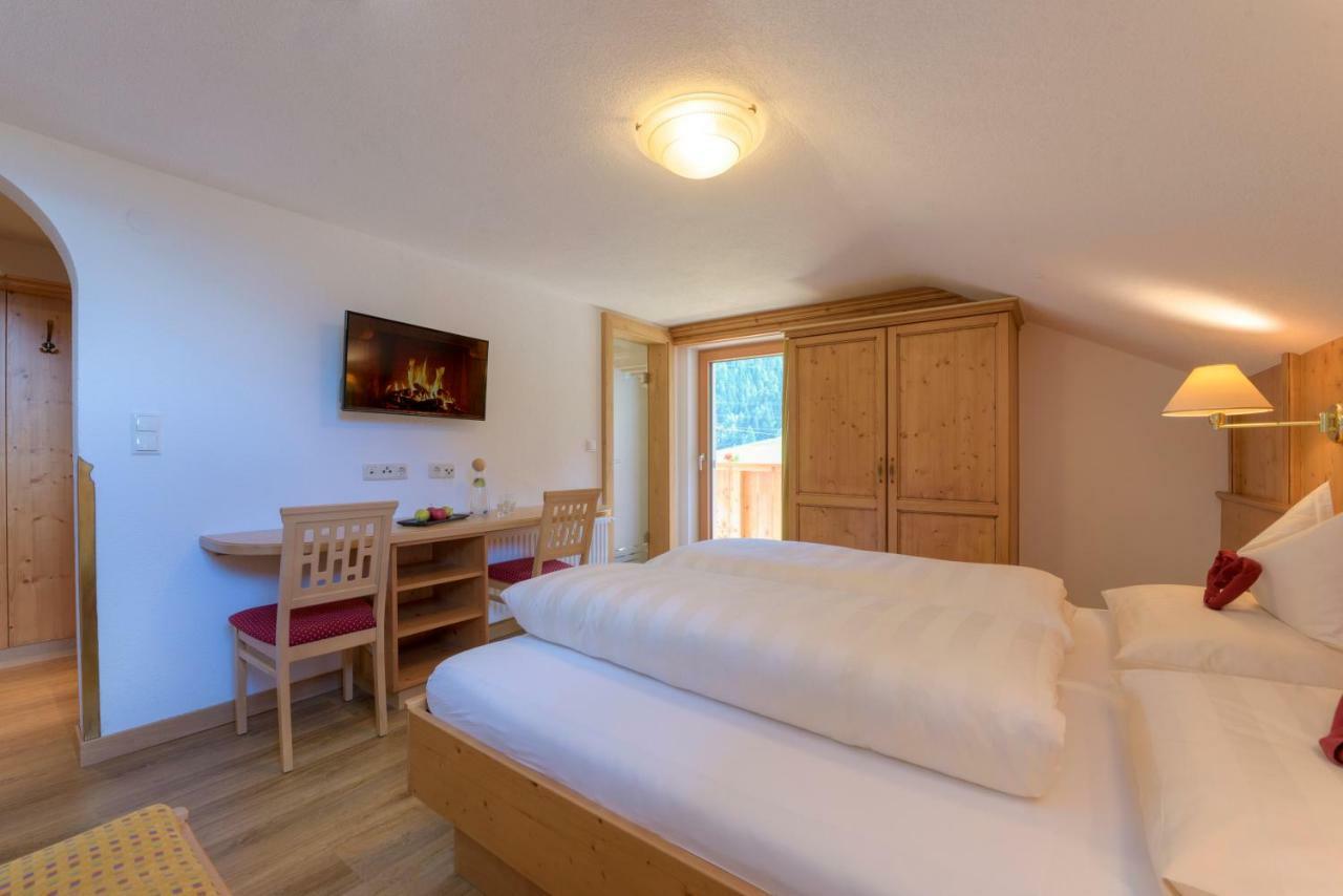 Hotel Traube Pettneu am Arlberg Bagian luar foto
